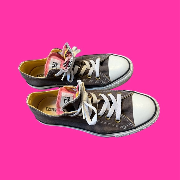 Grey Converse - Picture 6 of 15